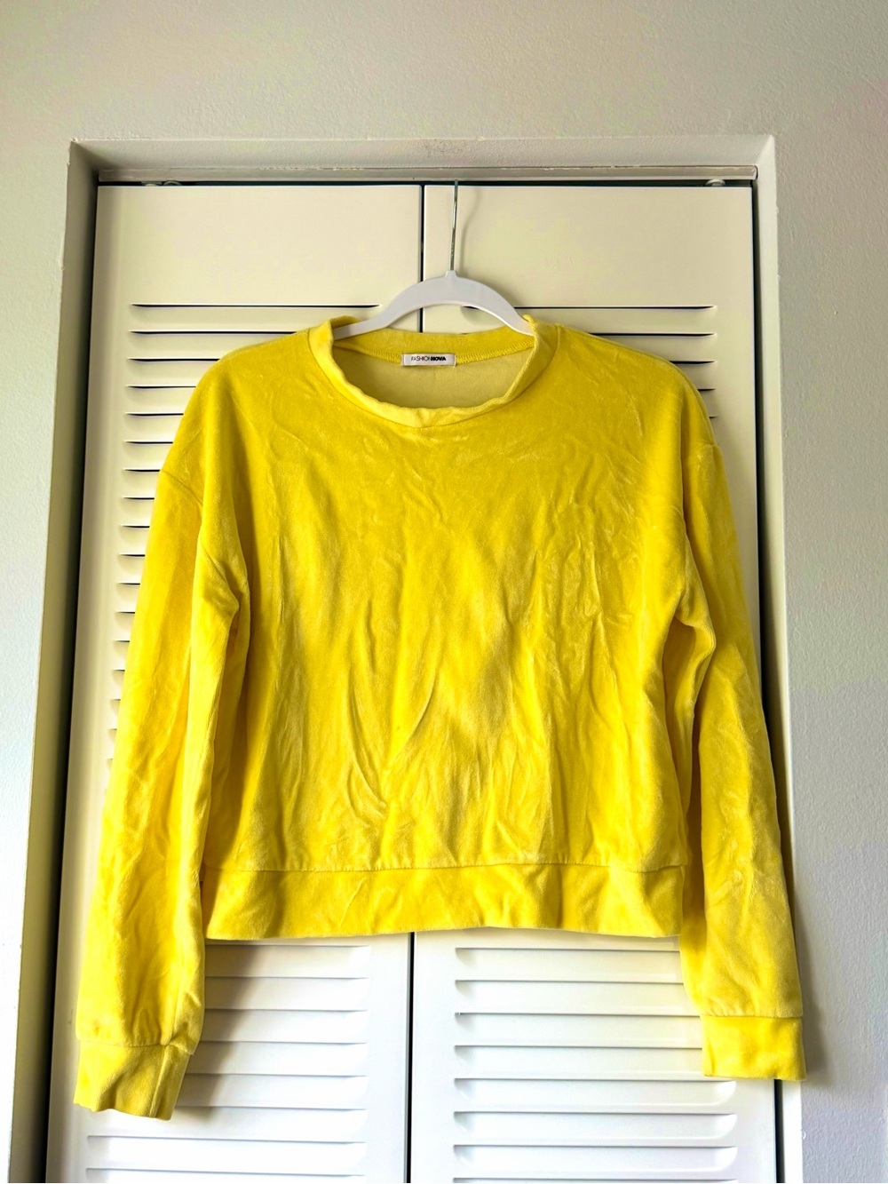 Bright Yellow Velvet Women's Crewneck Sweatshirt